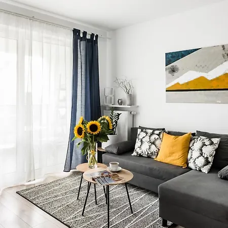 M&r Airport&business Premium Komputerowa - Underground Garage - Free Wifi - Netflix - Self Check-in - 5 Min From Chopin Airport Διαμέρισμα