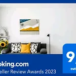 Apartment M&r Airport&business Premium Komputerowa - Underground Garage - Free Wifi - Netflix - Self Check-in - 5 Min From Chopin Airport