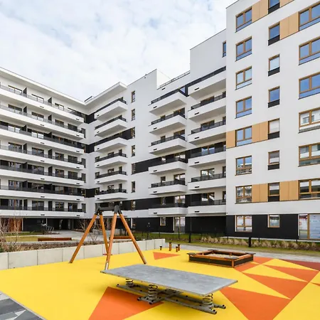 M&r Apartament: Premium Airport With Self Check-in Warsaw