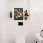 Apartamento M&r Airport&business Premium Komputerowa - Underground Garage - Free Wifi - Netflix - Self Check-in - 5 Min From Chopin Airport