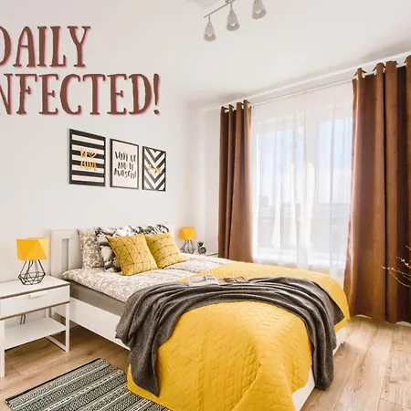 Appartement M&r Airport&business Premium Komputerowa - Underground Garage - Free Wifi - Netflix - Self Check-in - 5 Min From Chopin Airport Warschau