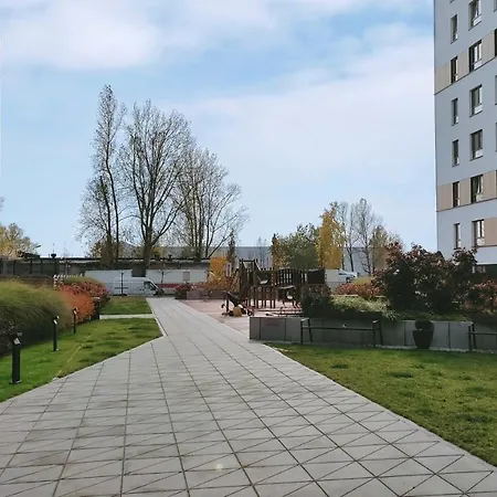 M&r Airport&business Premium Komputerowa - Underground Garage - Free Wifi - Netflix - Self Check-in - 5 Min From Chopin Airport * Warschau