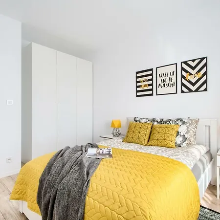 M&r Apartament: Premium Airport With Self Check-in * Warsaw