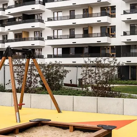 Appartement M&r Airport&business Premium Komputerowa - Underground Garage - Free Wifi - Netflix - Self Check-in - 5 Min From Chopin Airport Warschau