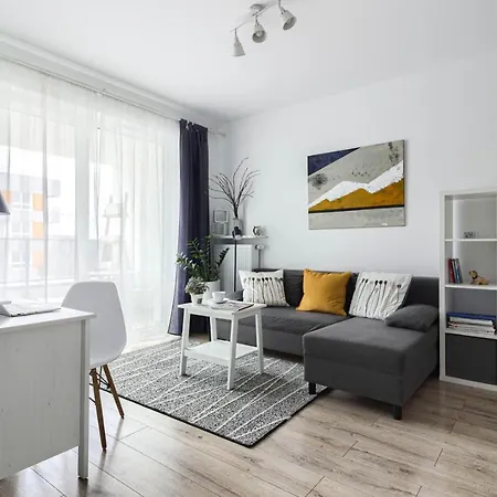 M&r Airport&business Premium Komputerowa - Underground Garage - Free Wifi - Netflix - Self Check-in - 5 Min From Chopin Airport * Warszawa