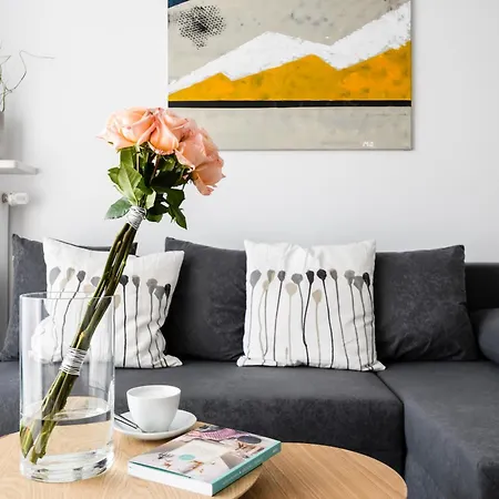 Lägenhet M&r Airport&business Premium Komputerowa - Underground Garage - Free Wifi - Netflix - Self Check-in - 5 Min From Chopin Airport Warszawa