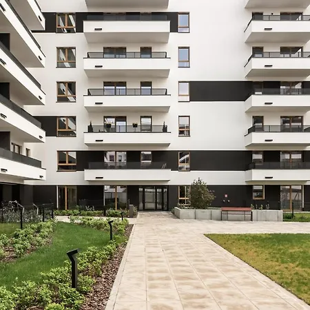 M&r Airport&business Premium Komputerowa - Underground Garage - Free Wifi - Netflix - Self Check-in - 5 Min From Chopin Airport Lägenhet *
